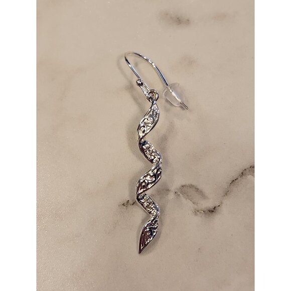Sterling Silver Twisted Dangle Earrings With Intricate Detailing & Hook Closure - Picture 4 of 5